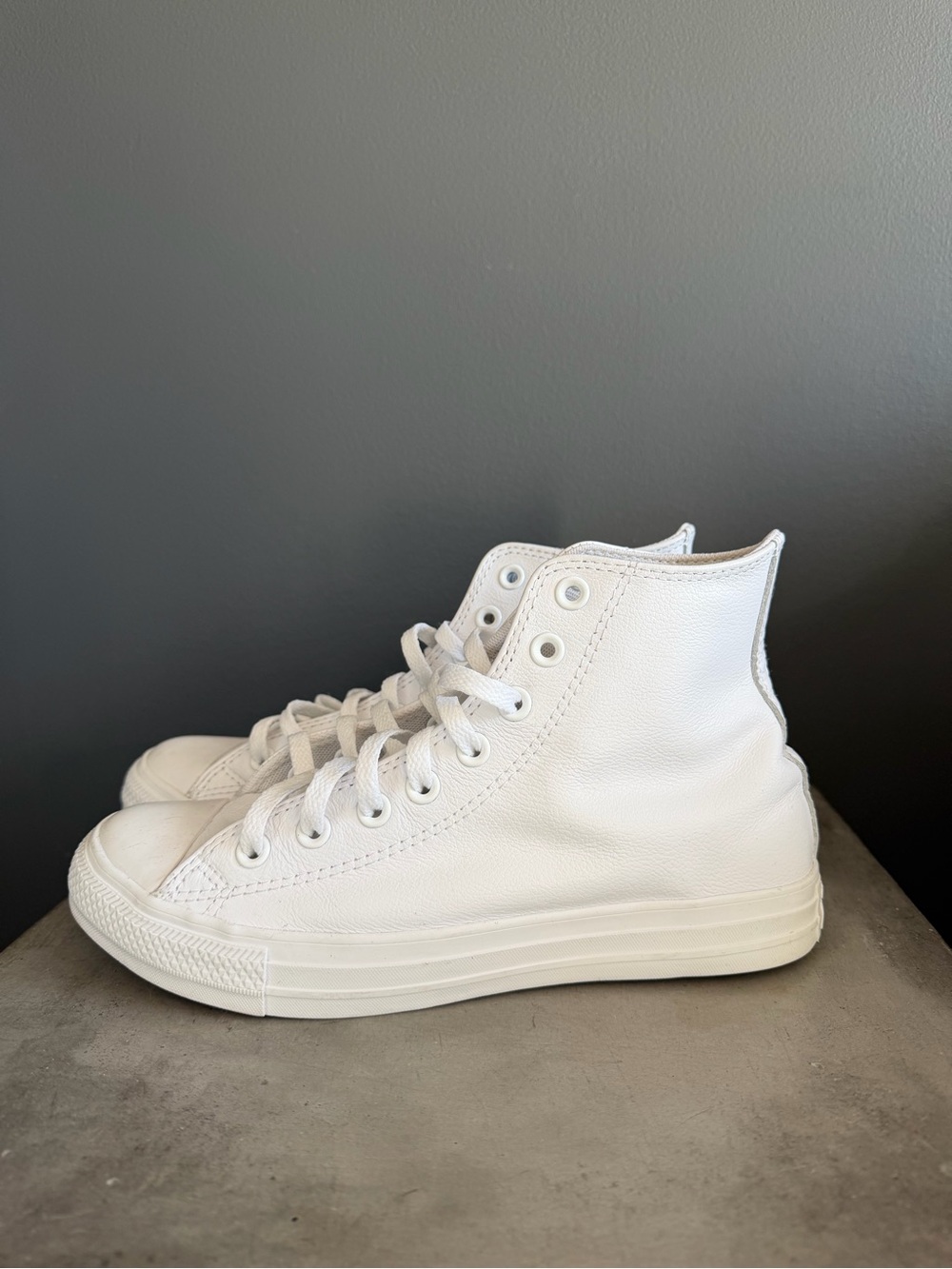Classic High-Top Convers Leather Sneakers in White